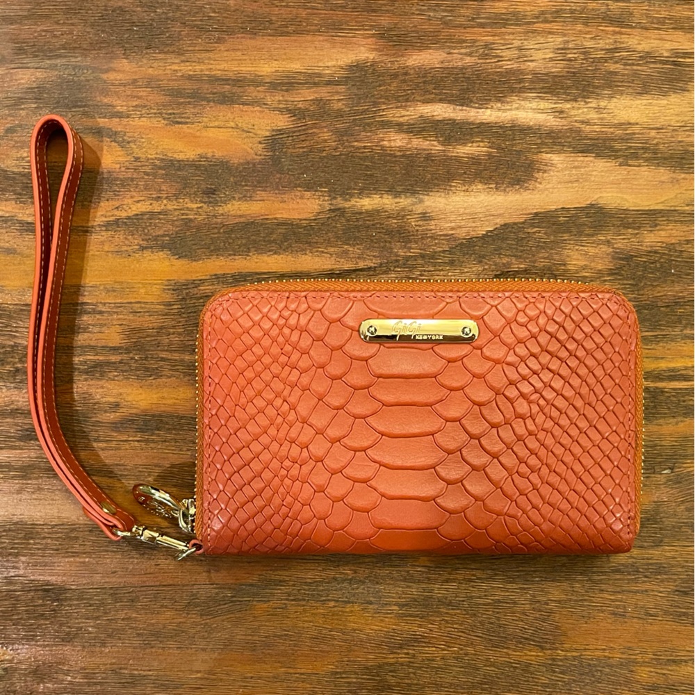 Gigi New York Wristlet